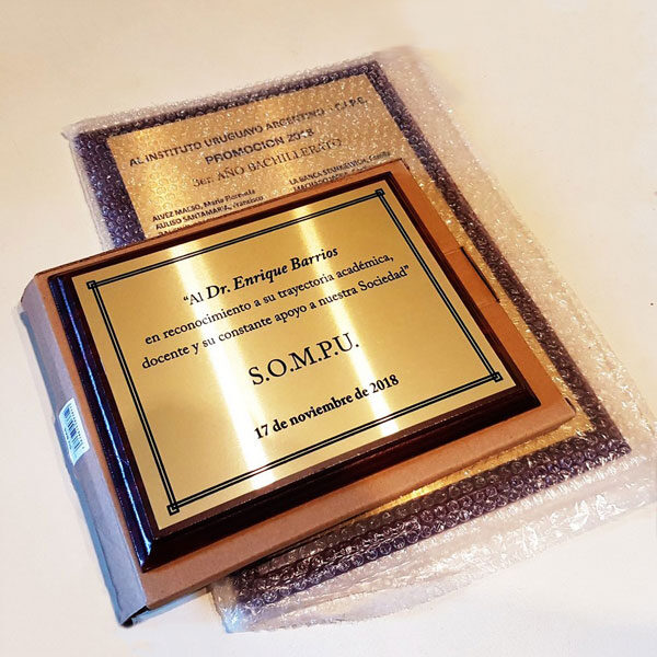 placa recordatoria