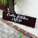 Carteles Tallados en Madera Dura - Imagen 6